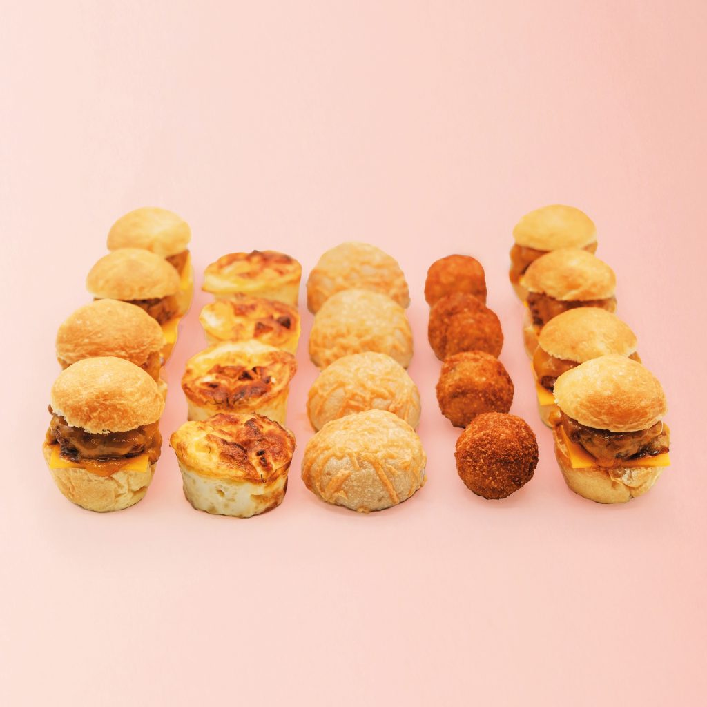 collection festive petits fours feuillette