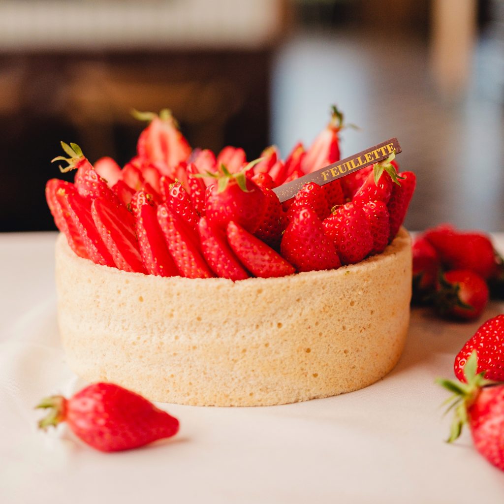 Pâtisserie de saison, le fraisier des boulangerie Feuillette